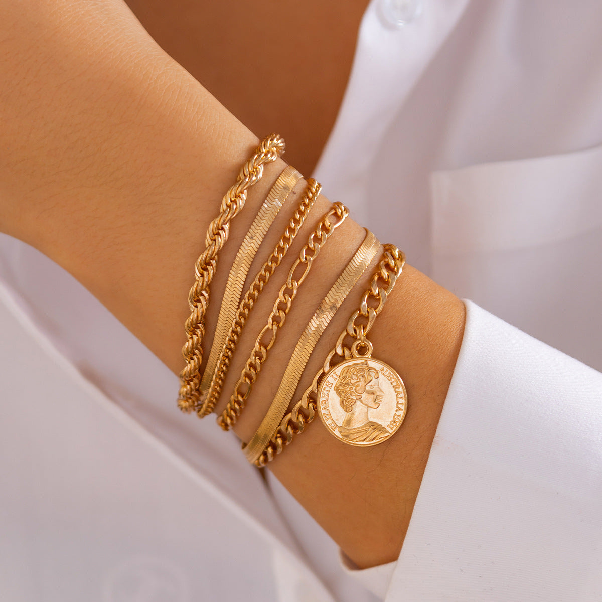 Ins round pendant Bracelet set irregular metallic flat snake chain bracelet - V.I.P Digital Presence