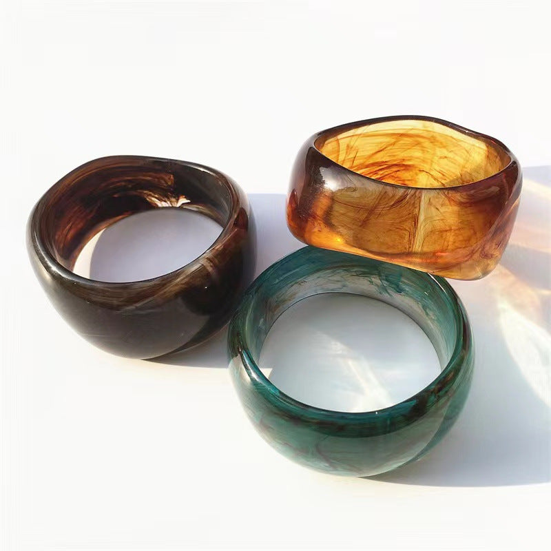 Li Shi patterned acrylic bracelet irregular bracelet - V.I.P Digital Presence