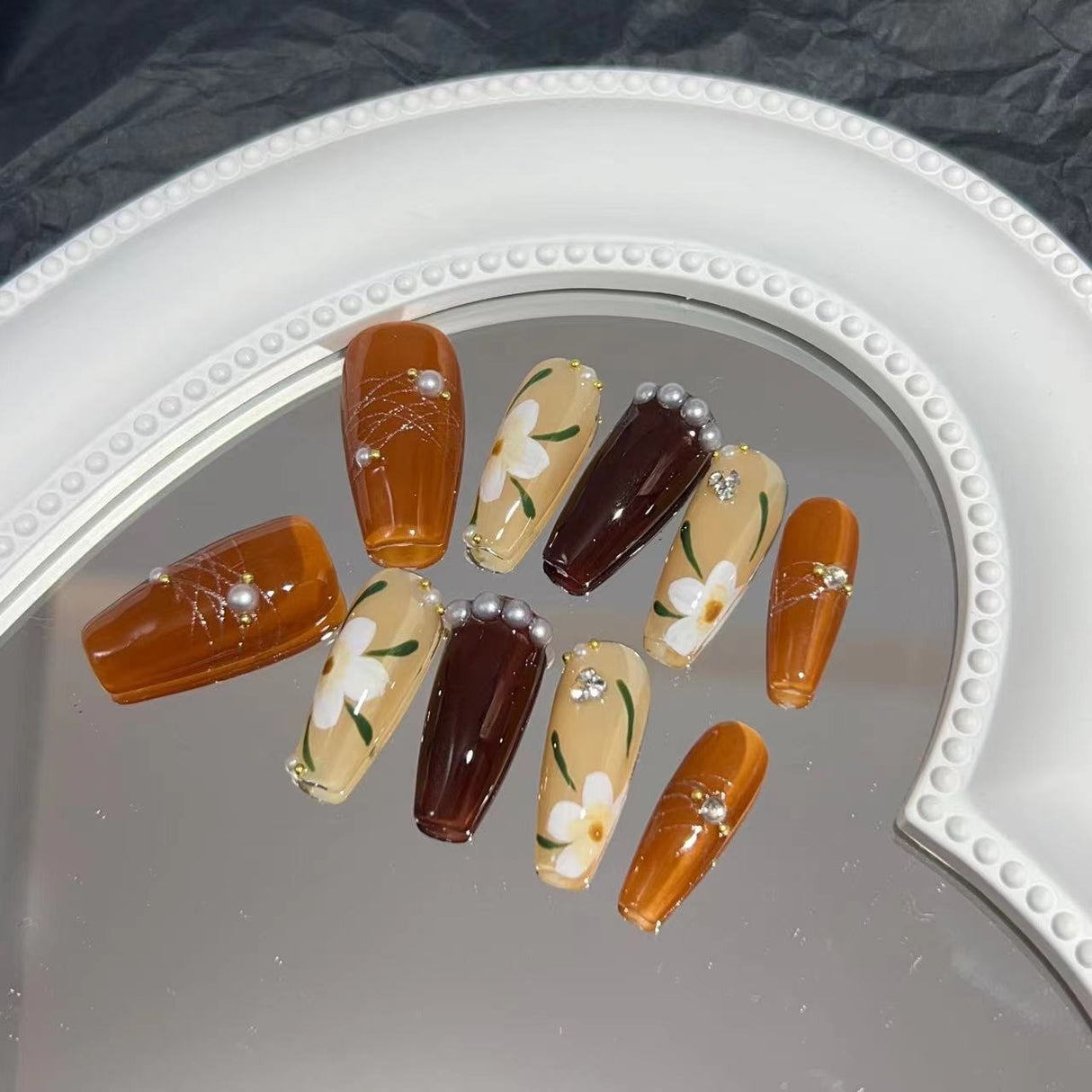 Wearable manicure pure handmade manicure finished fake nail patch autumn and winter caramel color hand-painted camellia light lu - V.I.P Digital Presence