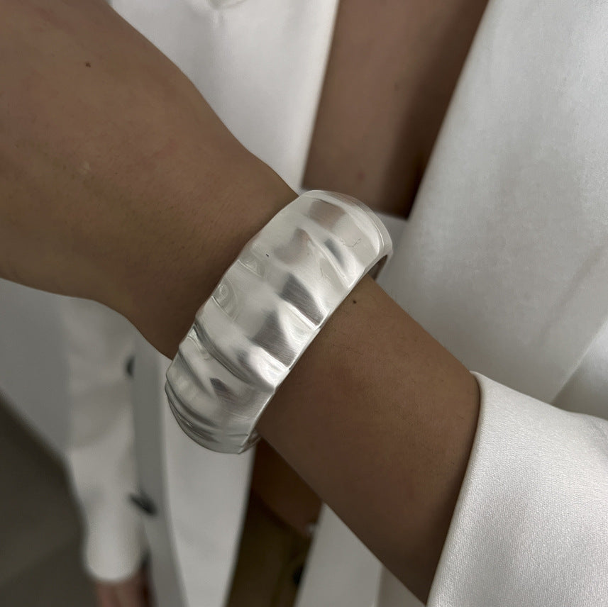 Irregular edged spring bracelet ins wind metallic folds Bracelet smooth surface - V.I.P Digital Presence