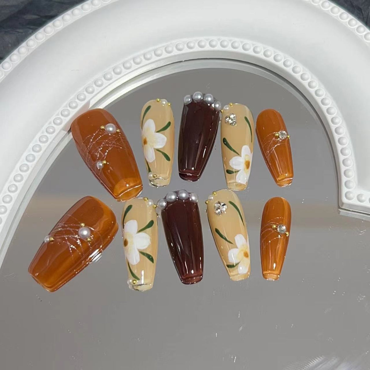 Wearable manicure pure handmade manicure finished fake nail patch autumn and winter caramel color hand-painted camellia light lu - V.I.P Digital Presence