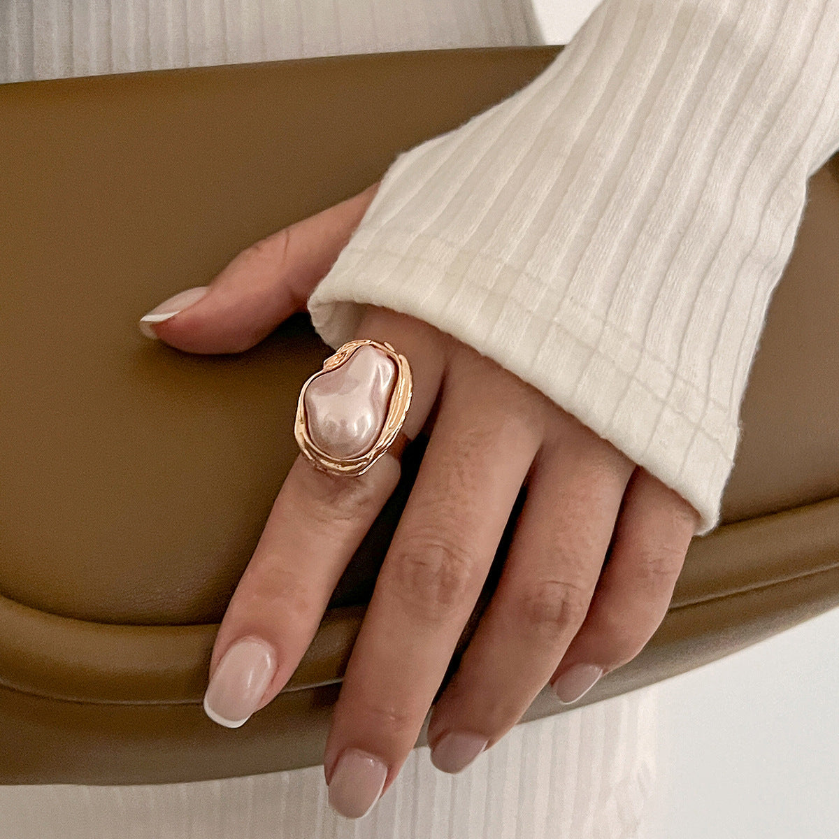 New Baroque inlaid irregular pearl rings, retro irregular alloy rings - V.I.P Digital Presence