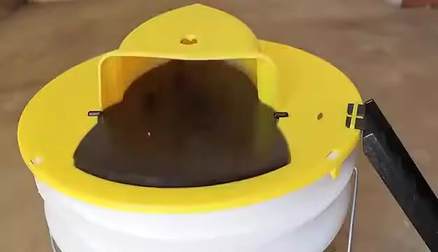 Mice Mouse Trap Bucket Flip Lid,Mouse Trap Bucket Indoor Outdoor,Humane Mouse Trap,Mouse Trap Bucket Lid Auto Reset