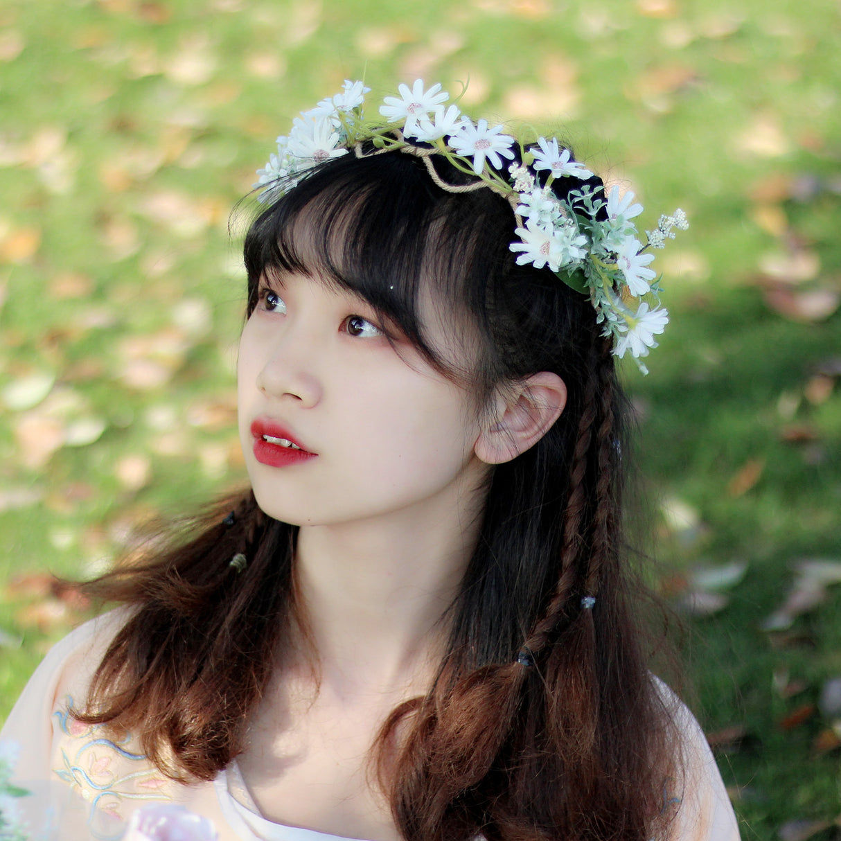 Fresh flower garland headwear hand woven fabric small daisy flower spring fairy outdoor hair accessory - V.I.P Digital Presence