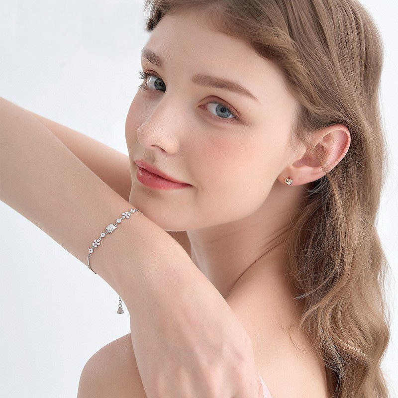 Sakura Hello Kitty Bracelet Women's HelloKitty Simple and Versatile Flower - V.I.P Digital Presence