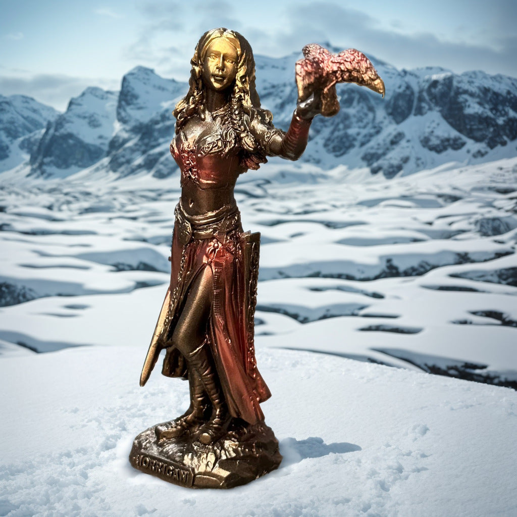 Goddess holding eagle statue, resin ornament, home crafts, mythology, European and American decoration - V.I.P Digital Presence