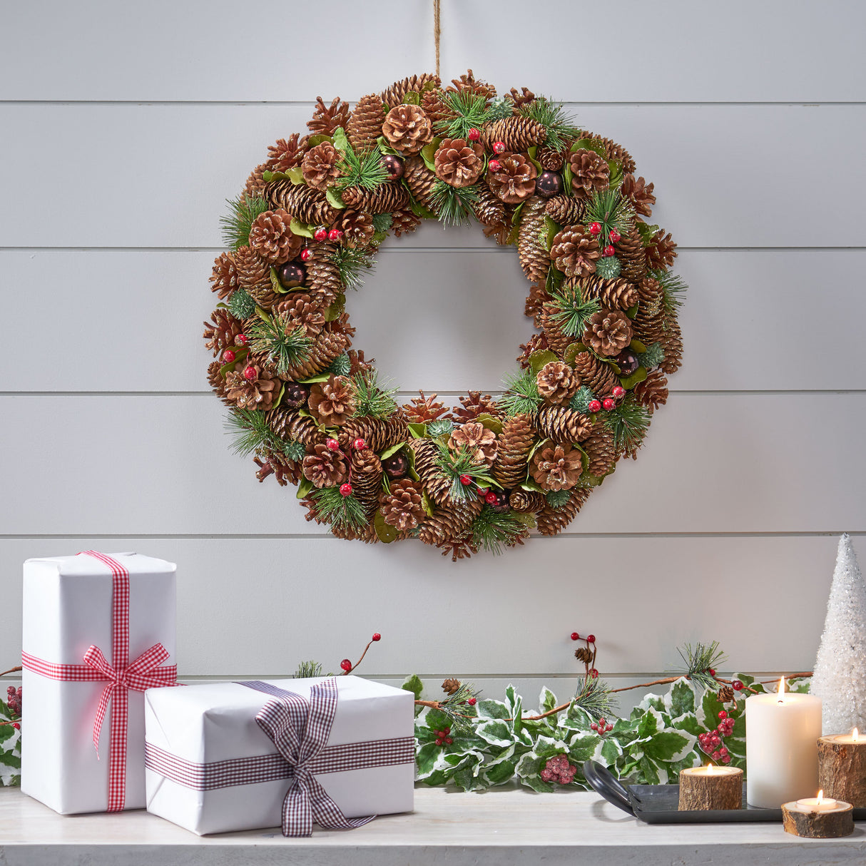 *CLEARANCE SALE* 18.5'' PINE CONE WREATH - V.I.P Digital Presence