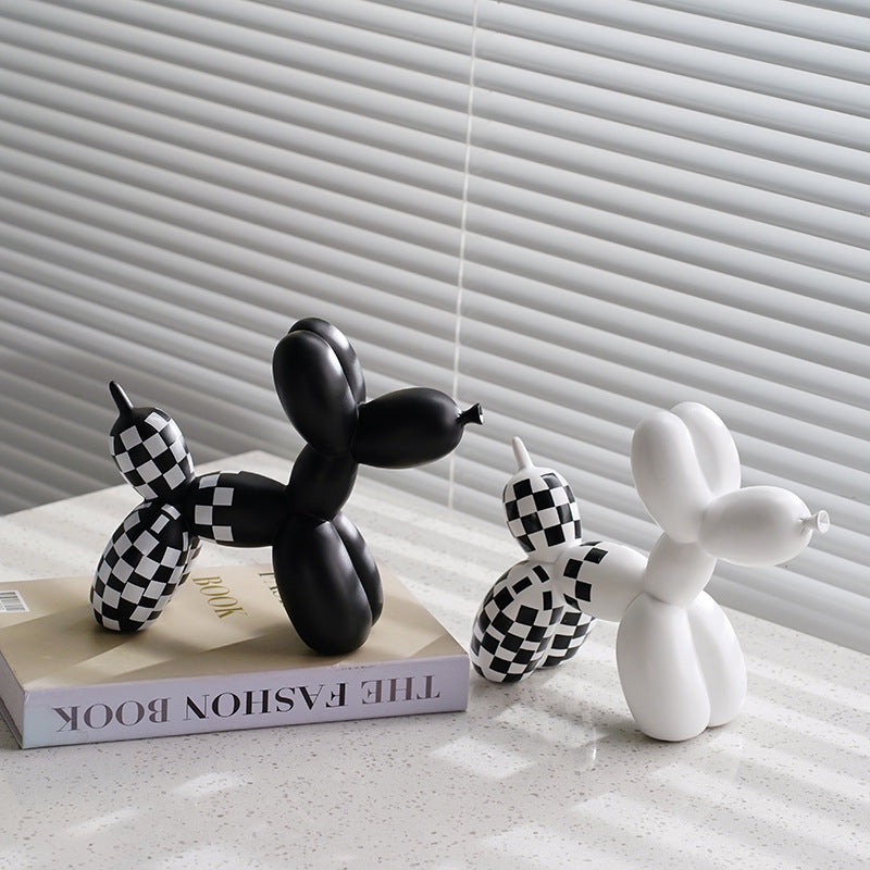 New black and white plaid balloon dog ornaments creative TV cabinet wine cabinet living room porch resin crafts - V.I.P Digital Presence