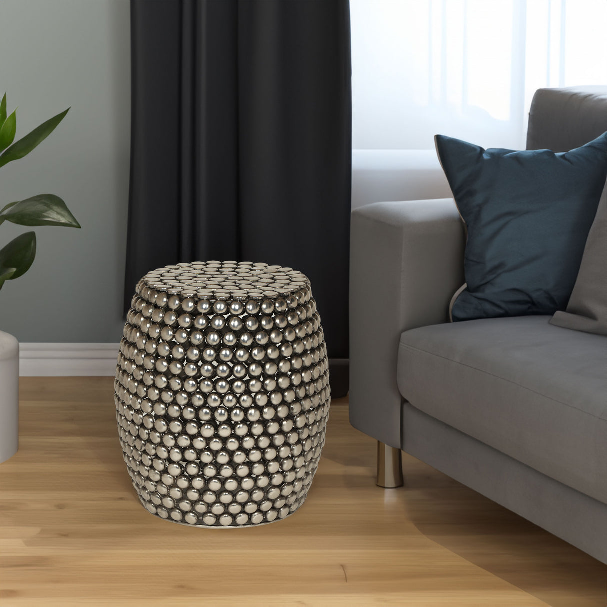 PABBLE TABLE - V.I.P Digital Presence