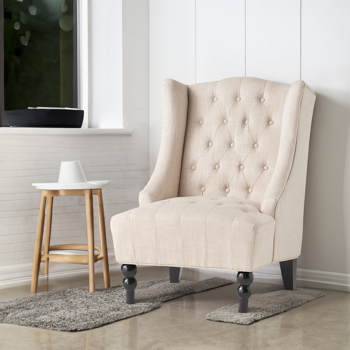 HI-BACK CLUB CHAIR - V.I.P Digital Presence