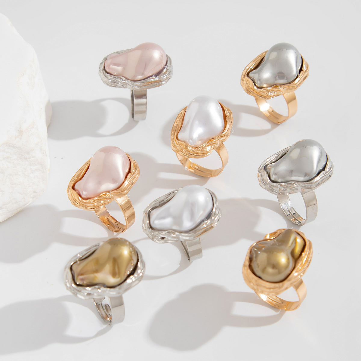 New Baroque inlaid irregular pearl rings, retro irregular alloy rings - V.I.P Digital Presence