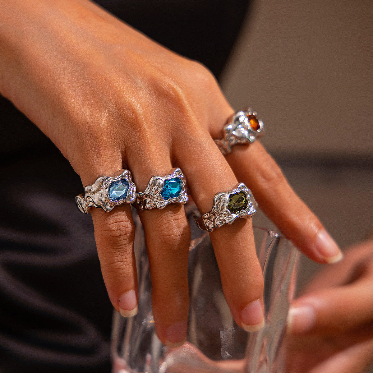 Sweet and cool retro inlaid gemstone pleated ring, personalized geometric alloy ring set - V.I.P Digital Presence