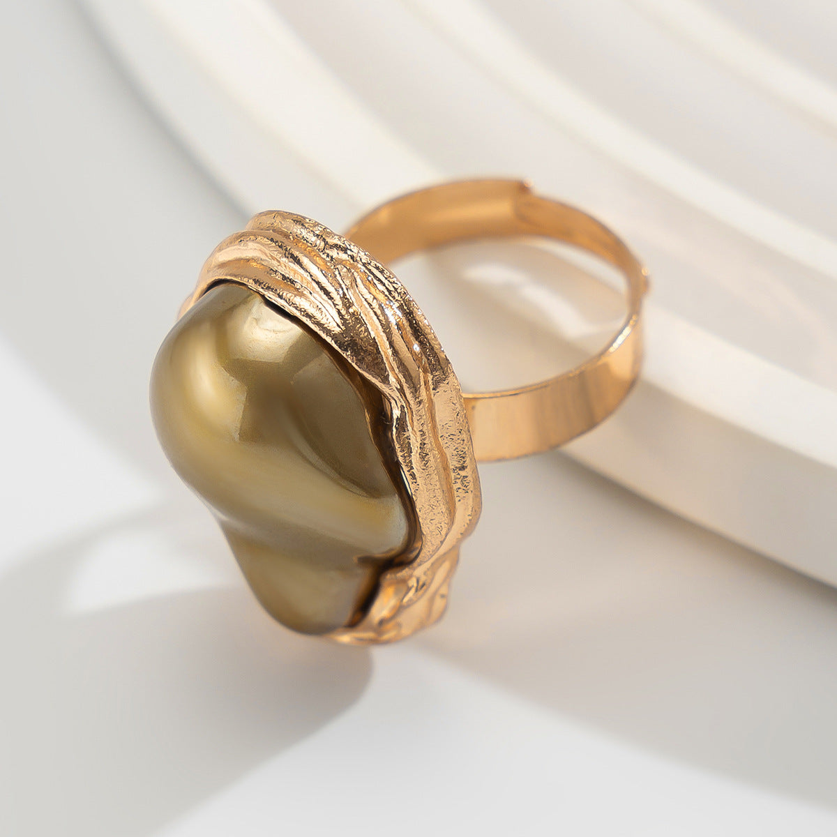 New Baroque inlaid irregular pearl rings, retro irregular alloy rings - V.I.P Digital Presence