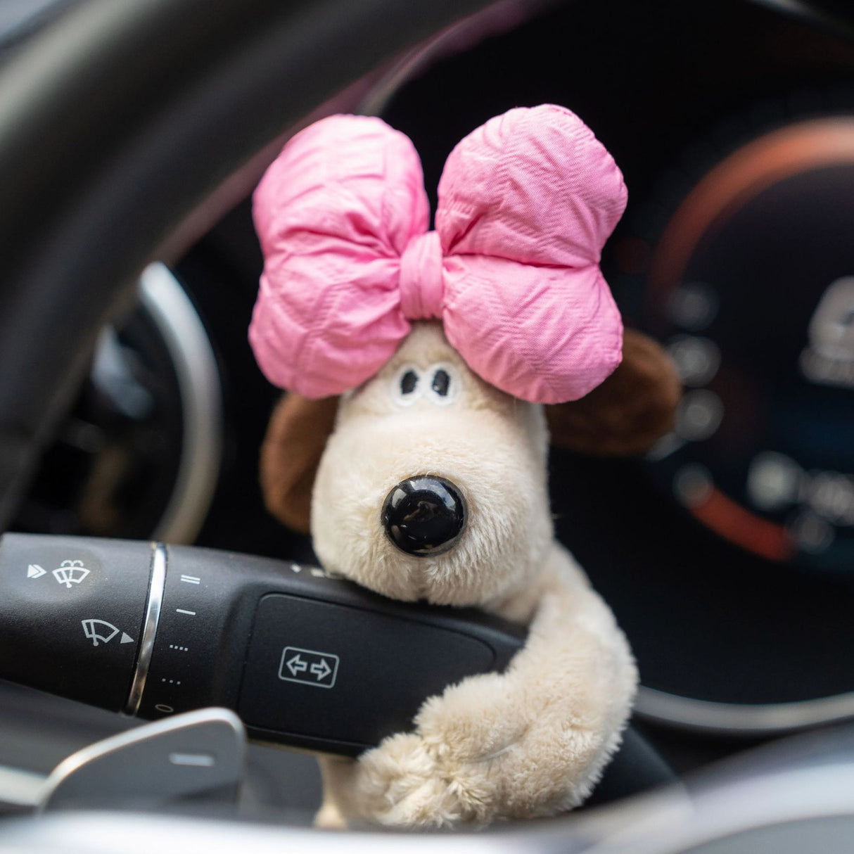 Car small ornaments cute head dog plush doll sentimental car interior decoration supplies - V.I.P Digital Presence