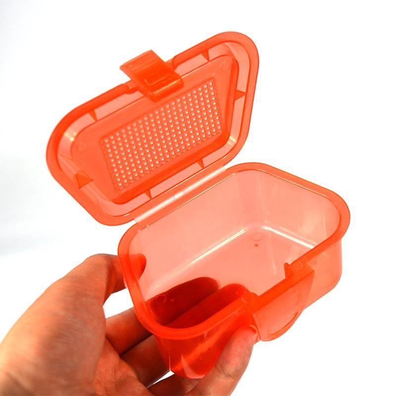 LEO Breathable Plastic Fishing Live Bait Storage Box Earthworm Bloodworms Bait Container - V.I.P Digital Presence