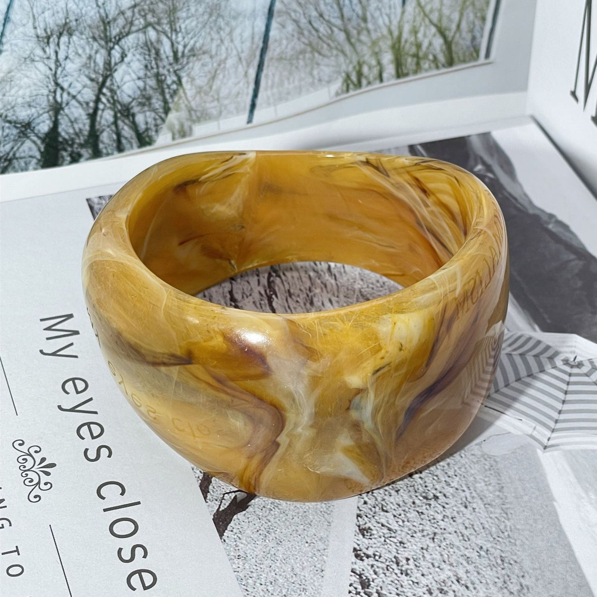 Li Shi patterned acrylic bracelet irregular bracelet - V.I.P Digital Presence