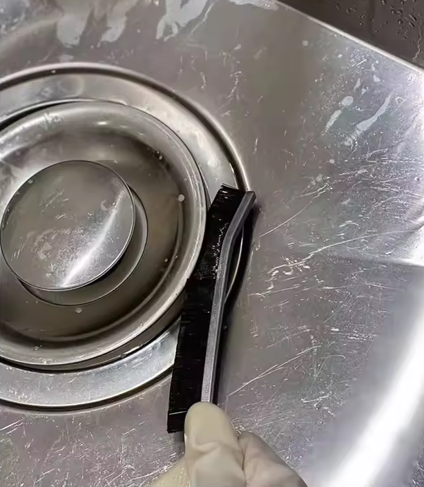 Crevice Cleaning Tool Window Groove Cleaning Brush Bathroom Gap Cleaning Brush Hard Bristle Crevice Cleaning Brush - V.I.P Digital Presence