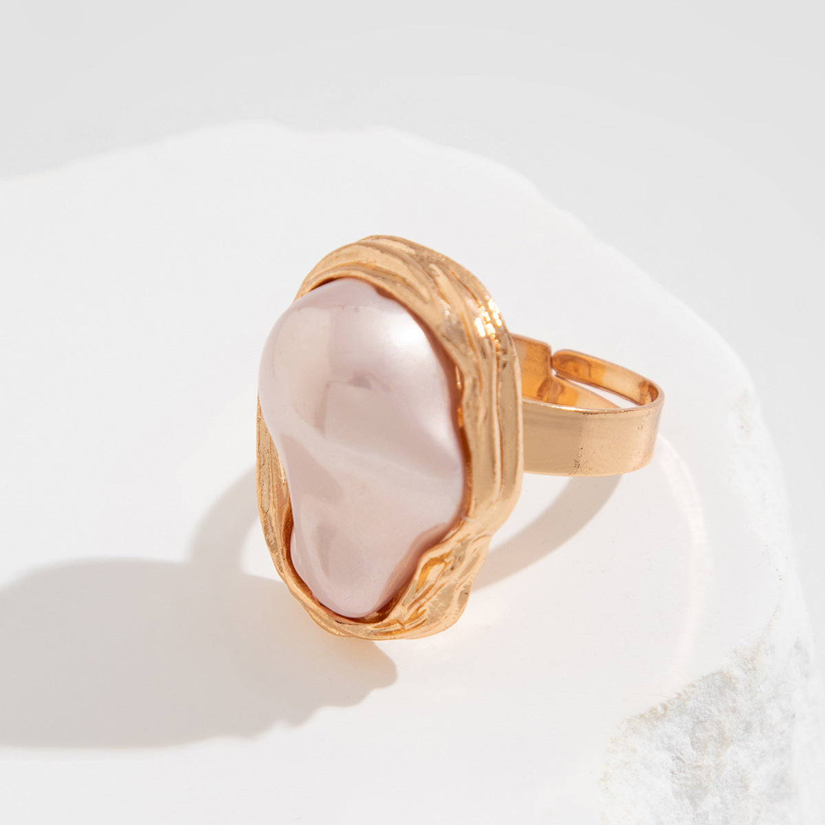 New Baroque inlaid irregular pearl rings, retro irregular alloy rings - V.I.P Digital Presence