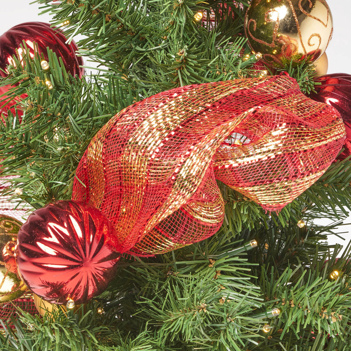 2'RED/GOLD DECORATION BURLAP TREE WITH 50 WARM WHITE LED LIGHTS-BATTERY OPERATED - V.I.P Digital Presence