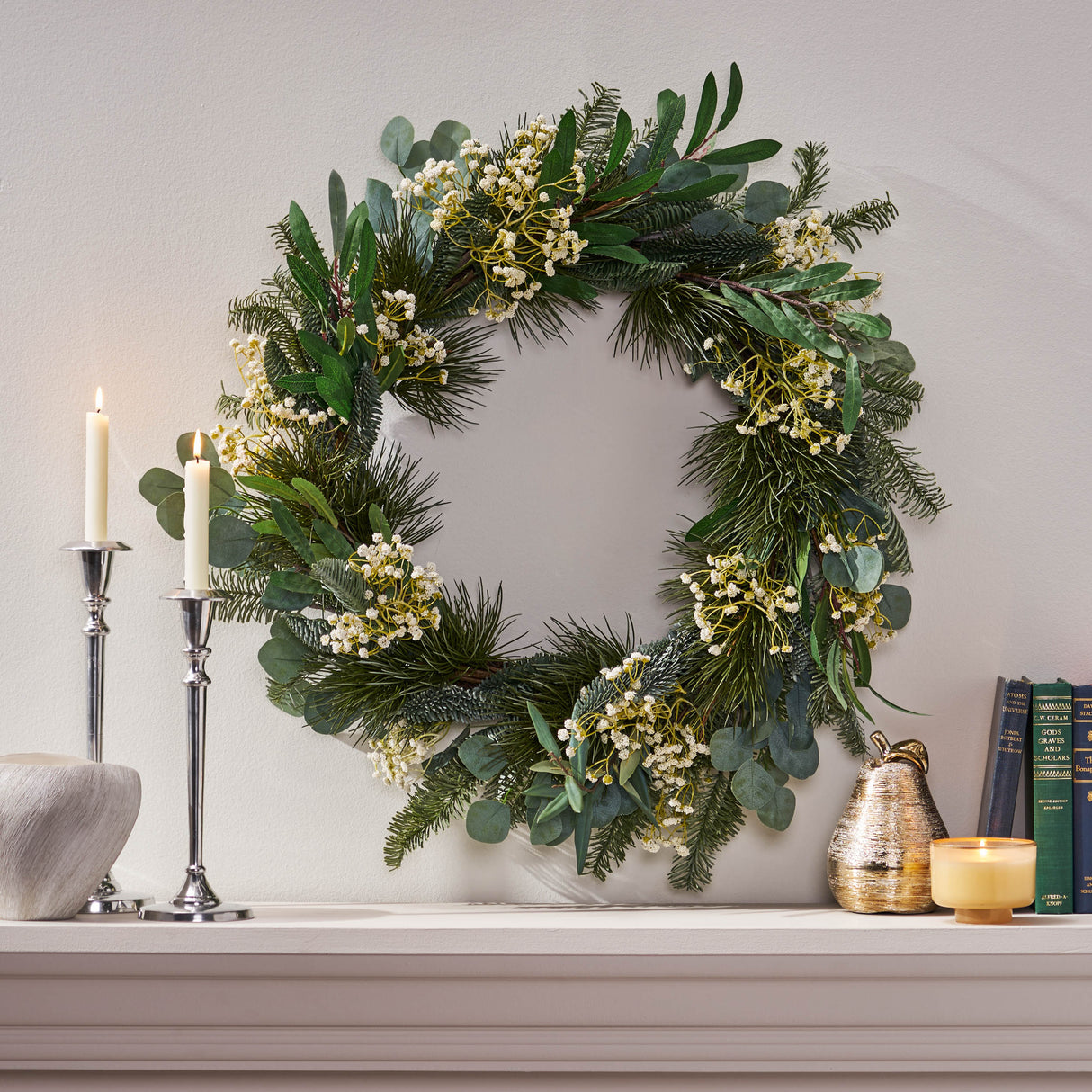 30IN Eucalyptus leaves, pine twigs, stars wreath - V.I.P Digital Presence