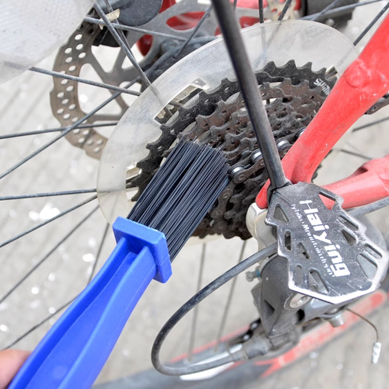 Cleaning Brush, Ideal for motorcycle & bicycle chain and electric car flywheel maintenance, a practical bike accessory. - V.I.P Digital Presence