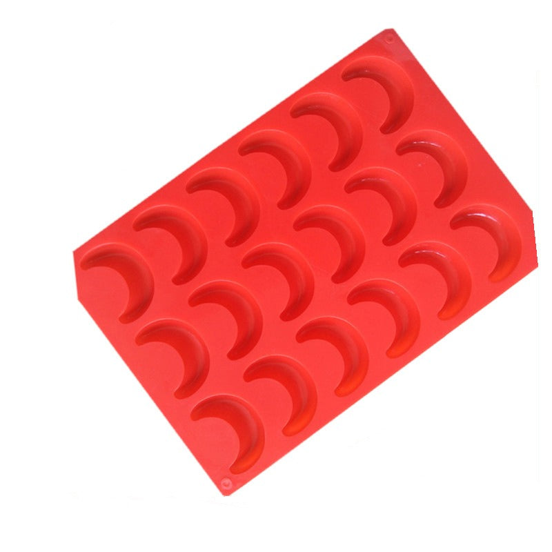 18 Chain Moon Silicone Ice Grid Mold Cold Soap Mold Creative Silicone Mold Bending Moon Chocolate Mold - V.I.P Digital Presence
