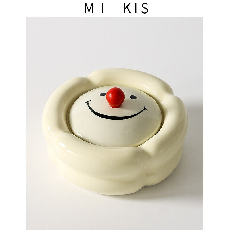 Light luxury and high-end feeling, home living room, anti fly ash with lid, office, high-end and atmospheric level, ceramic creative ashtray - V.I.P Digital Presence