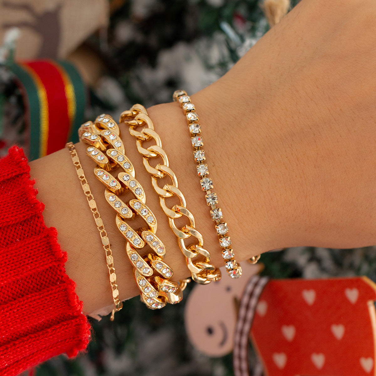 Hip hop Sweet Cool Diamond Set Cuban Buckle Bracelet Christmas Style Stacked Metal Smooth Bracelet for Women - V.I.P Digital Presence