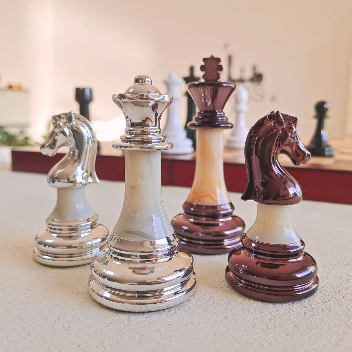 Chess pieces wooden chessboard pieces wooden chess pieces backboard chess pieces - V.I.P Digital Presence