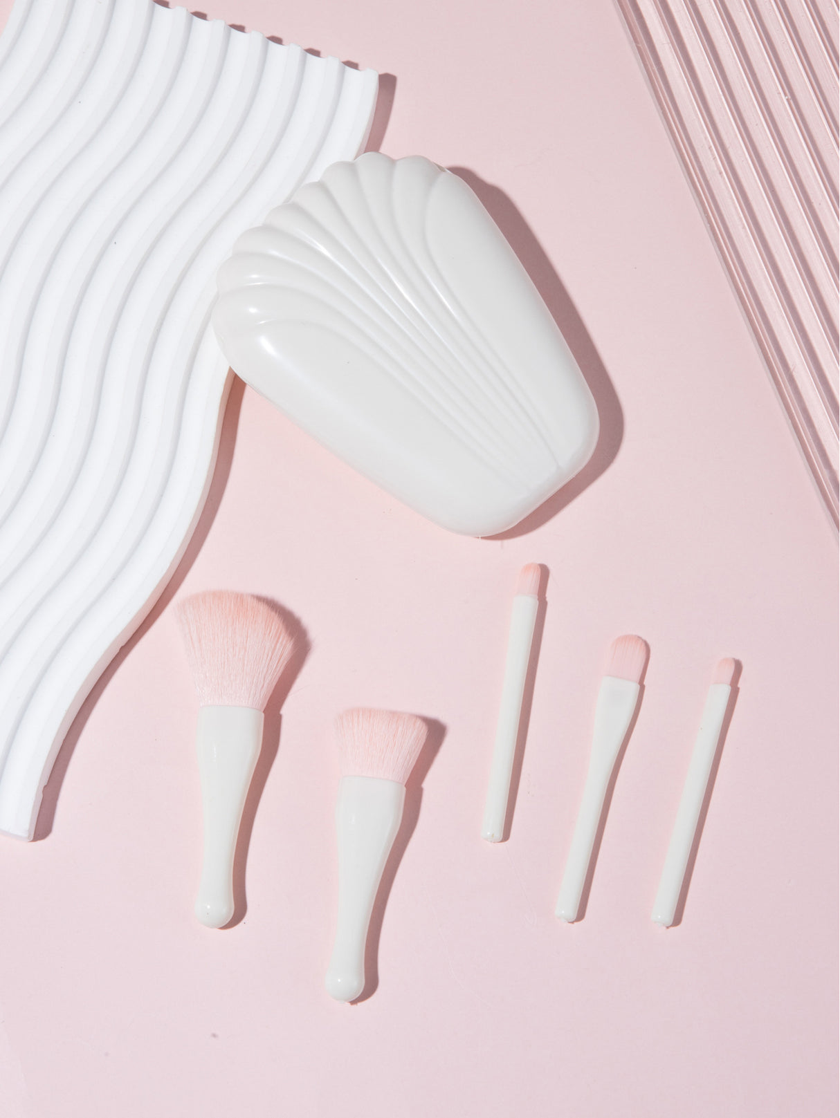 5 shells with mirror powder blusher brush powder brush portable mini combination beauty travel tool - V.I.P Digital Presence