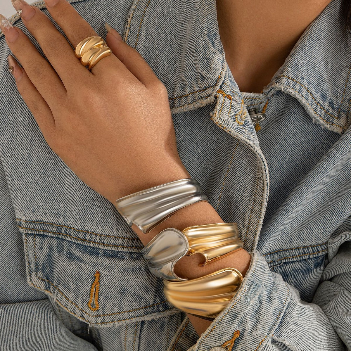 Punk style exaggerated irregular folds personalized winding fish tail bracelet Bracelet - V.I.P Digital Presence