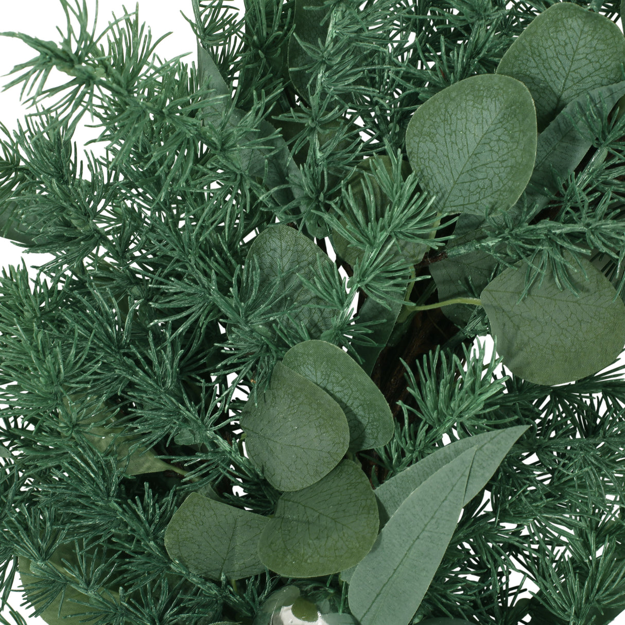 22" BERRY/EUCALYPTUS/PINECONE WREATH - V.I.P Digital Presence