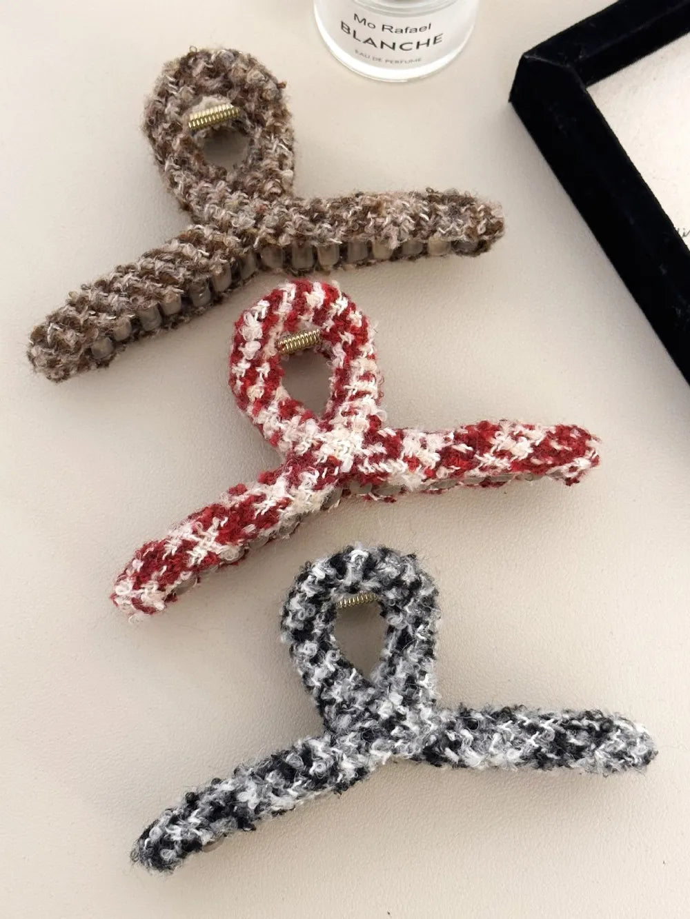 Contrast Hair Claw Clip - V.I.P Digital Presence