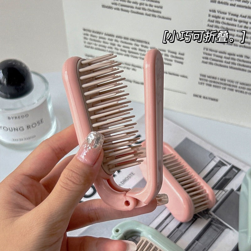 Foldable and convenient travel comb - V.I.P Digital Presence