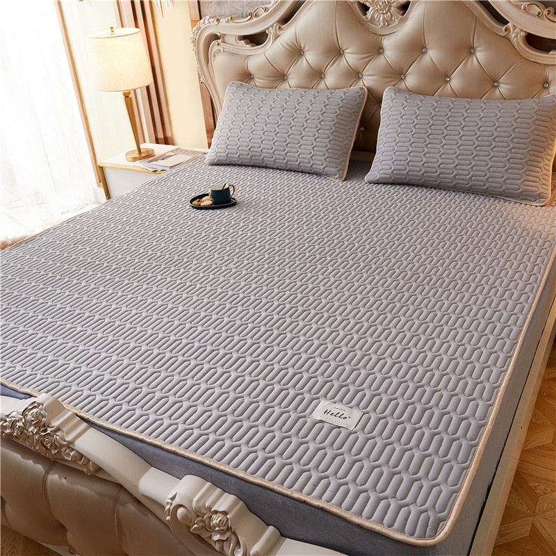 Summer Bed Sheet Ice Silk Mat Soft and Comfortable Latex Mattress Bedding Three-piece Breathable Mat for Comfortable Sleep