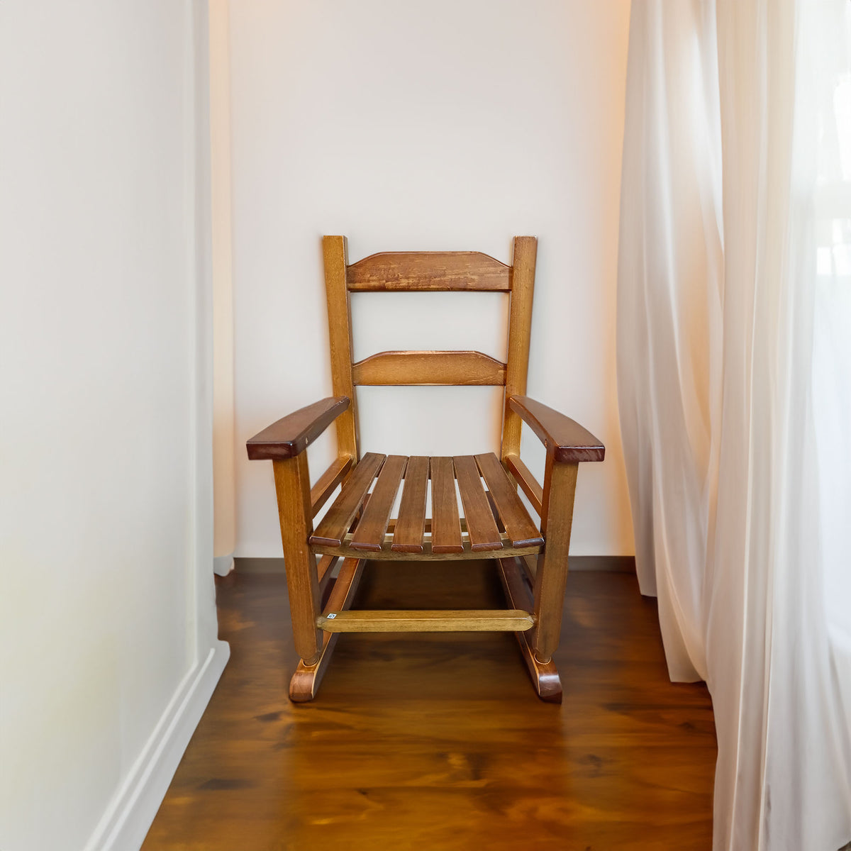 Children's rocking white chair- Indoor or Outdoor -Suitable for kids-Durable