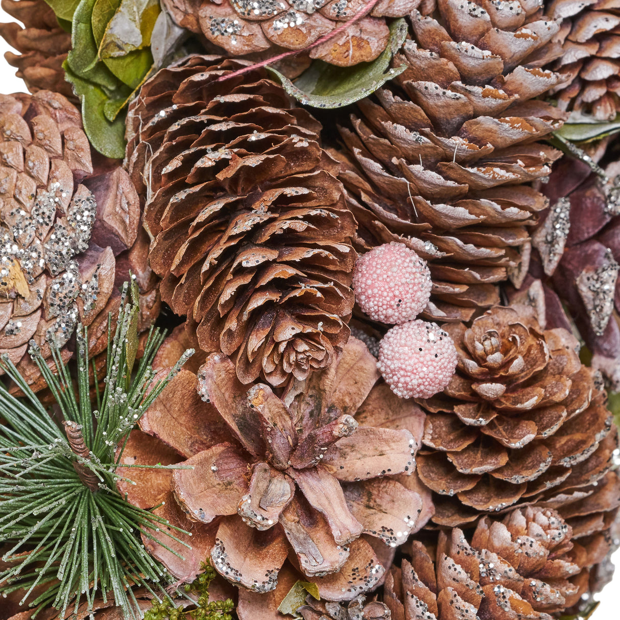 18.5'' PINE CONE WREATH - V.I.P Digital Presence