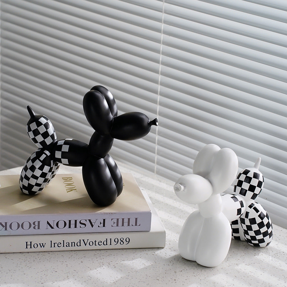 New black and white plaid balloon dog ornaments creative TV cabinet wine cabinet living room porch resin crafts - V.I.P Digital Presence