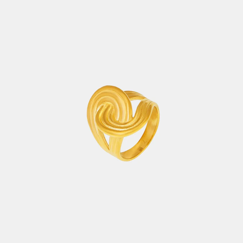 18K Gold-Plated Twisted Ring - V.I.P Digital Presence