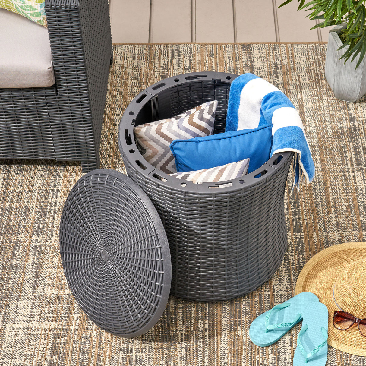 OLIVO PATIO TABLE - V.I.P Digital Presence