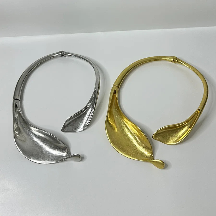 Metal leaf shaped flower bracelet bracelet - V.I.P Digital Presence