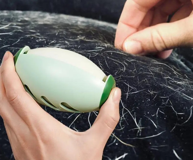 Mini Lint Roller Portable Roller Brush Cat Dog Hair Remove Reusable Multi-Surface Removal Tool Washable Hair Sticking Machine - V.I.P Digital Presence