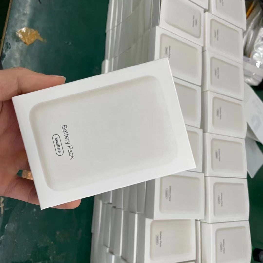 Magnetic wireless power bank suitable for Apple 8-15 Pro Max wireless back clip battery, compact, portable and universal - V.I.P Digital Presence