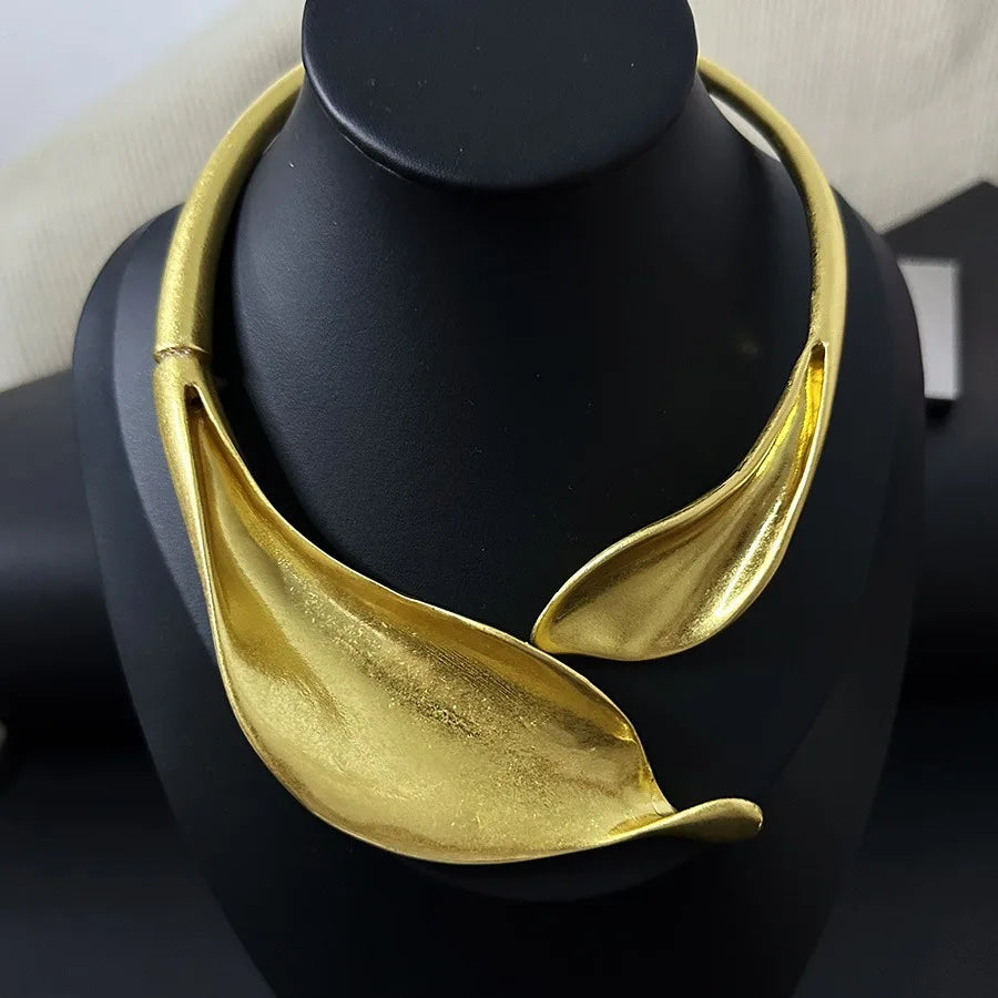 Metal leaf shaped flower bracelet bracelet - V.I.P Digital Presence