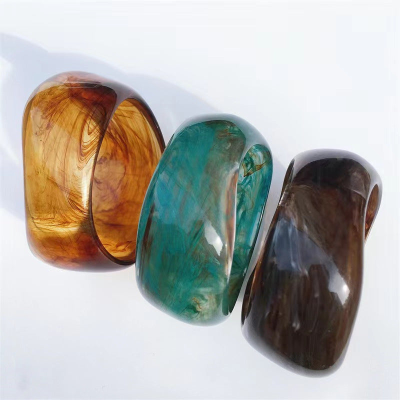 Li Shi patterned acrylic bracelet irregular bracelet - V.I.P Digital Presence