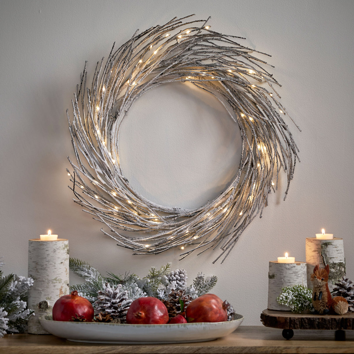 24" PAPER WREATH WITH LED LIGHTS - V.I.P Digital Presence