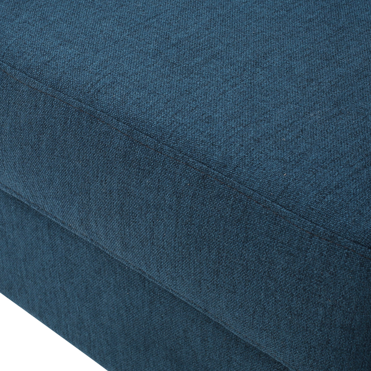 SPRINGFIELD TUFTED CHAIR - V.I.P Digital Presence