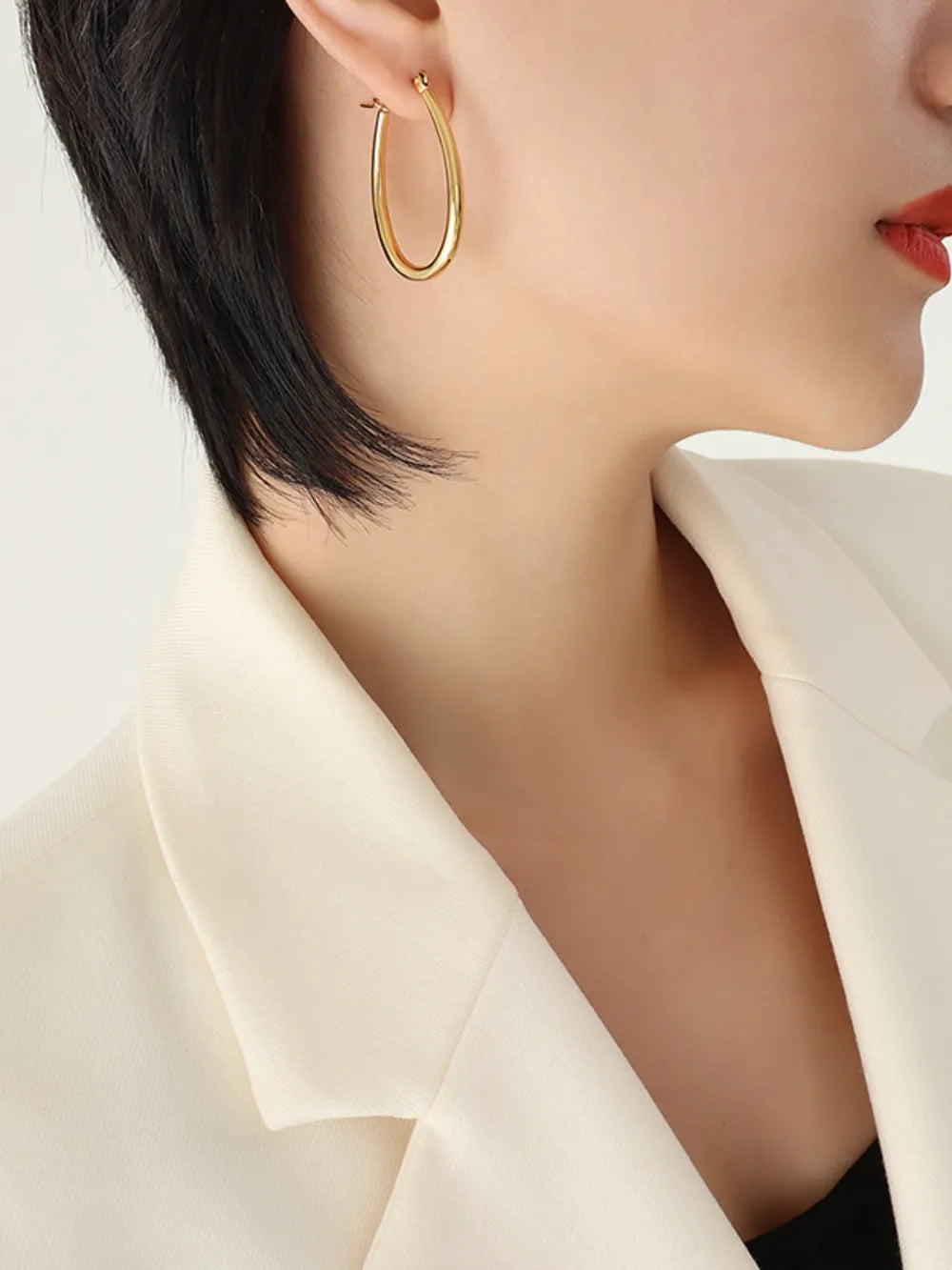 Elegant and niche design versatile ear buckles and accessories - V.I.P Digital Presence