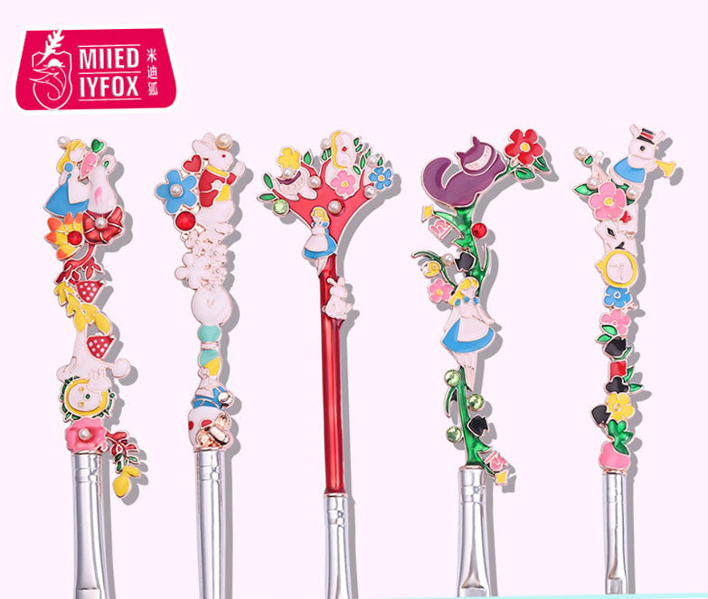 5 pcs Alice Makeup Brushes Design Horsehair Contouring Eyeshadow Brush Eyebrow Brush Lip Brush Beauty Tool - V.I.P Digital Presence