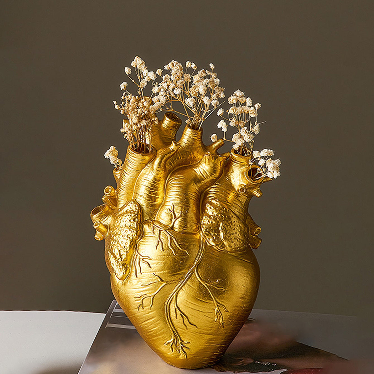 Heart-Shaped Flower Vase Resin Ornament Desktop Living Room Plant Pot Table Decoration Craft - V.I.P Digital Presence